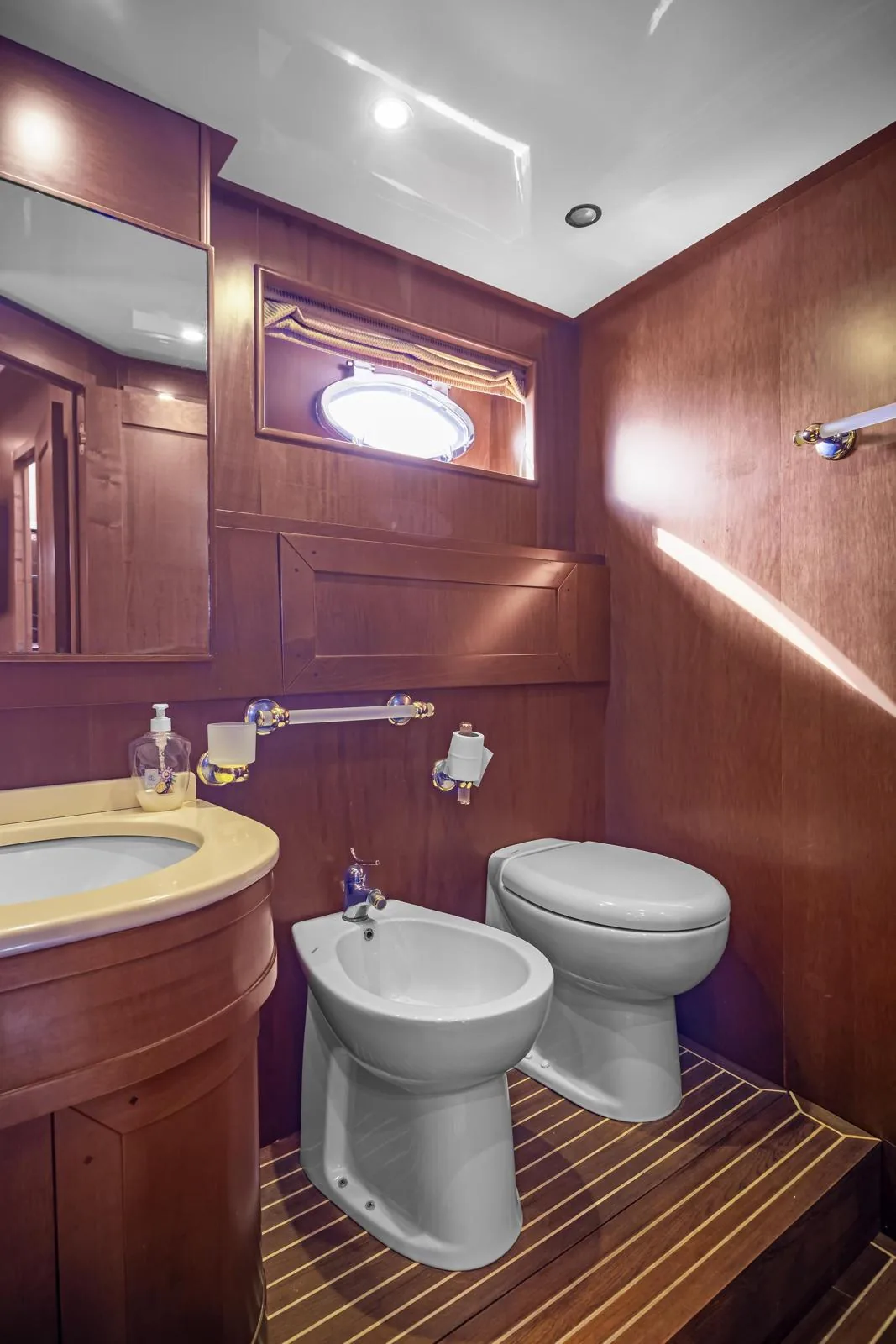 Baño de invitados antes de la reforma