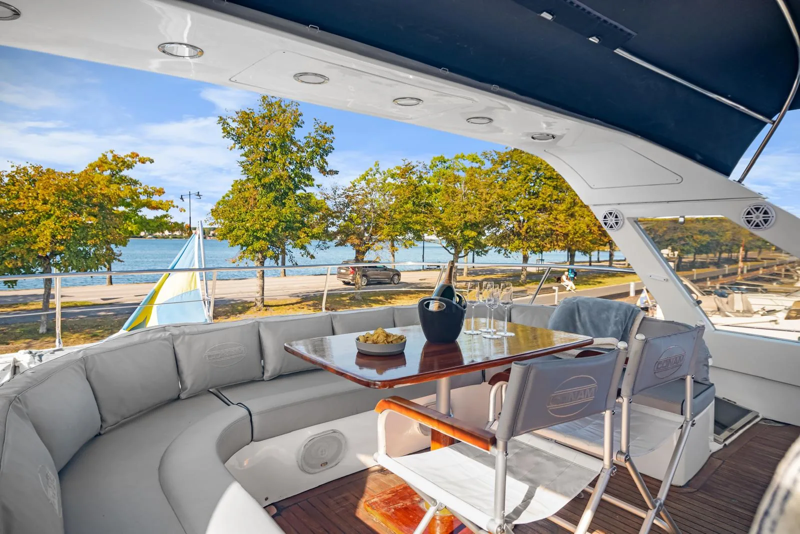 Comedor exterior original